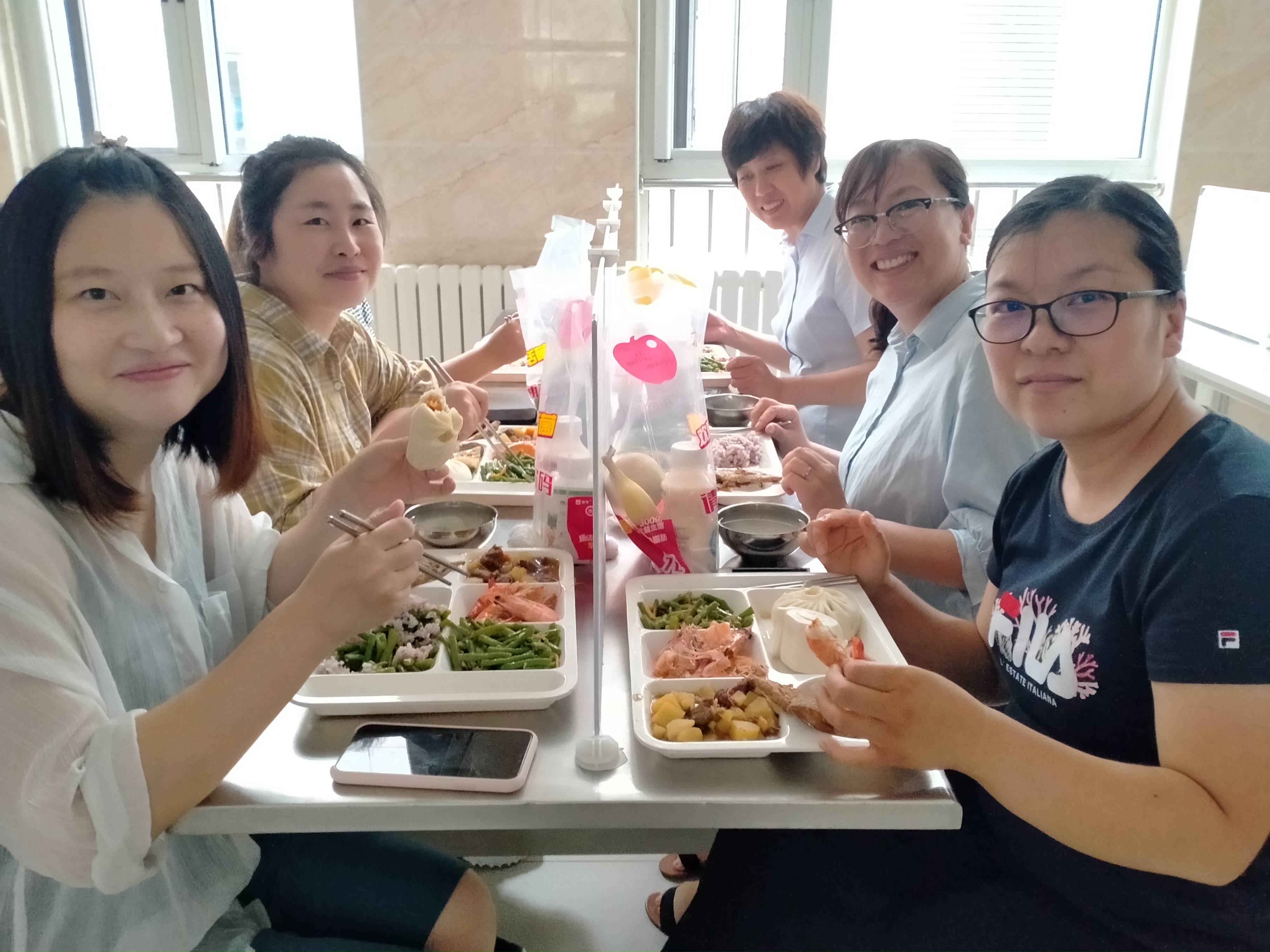 9.10 健力源陪您一起過(guò)節——公司各學(xué)校餐廳舉辦教師節活動(dòng)
